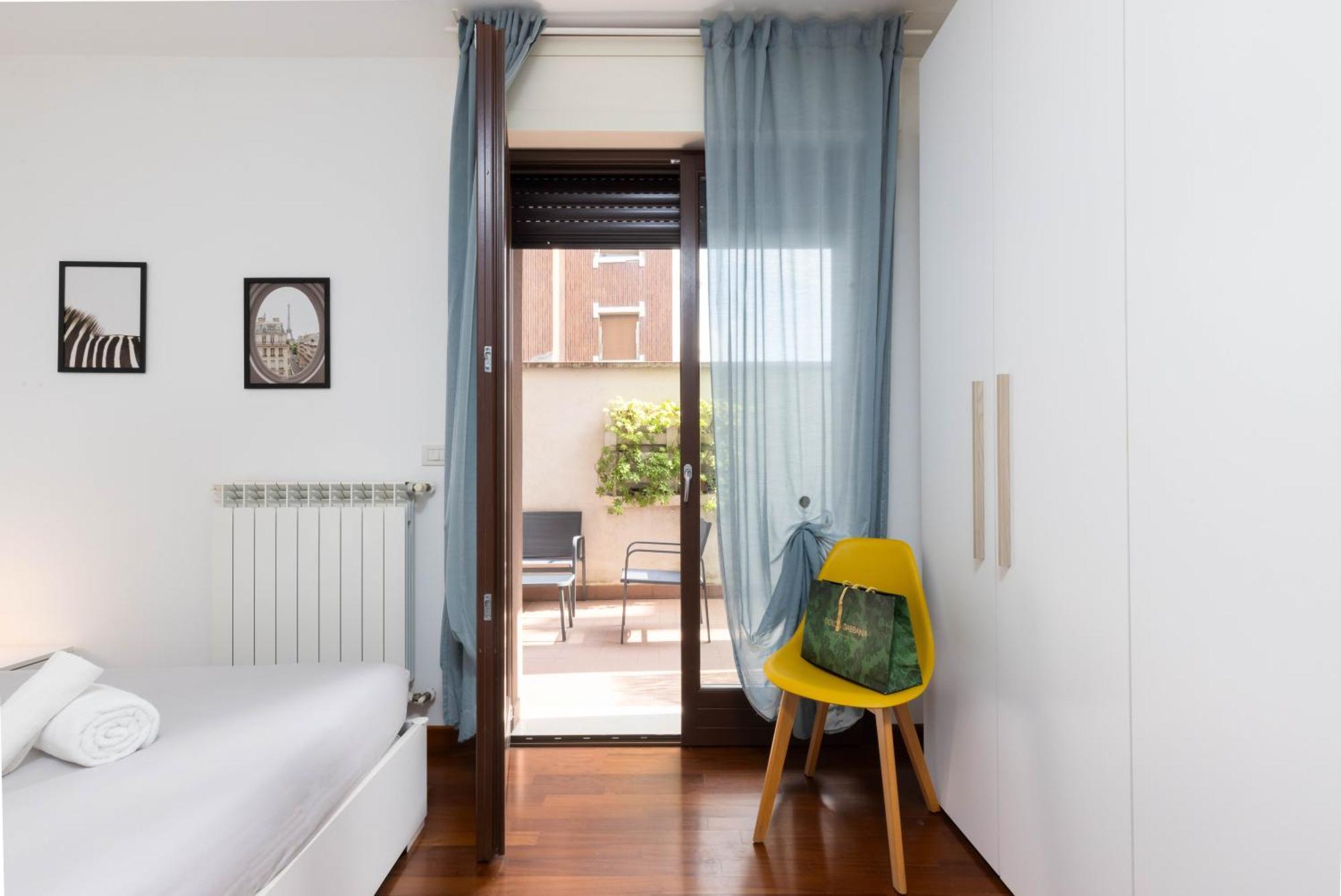 Terrace Con Parcheggio Incluso * Milan